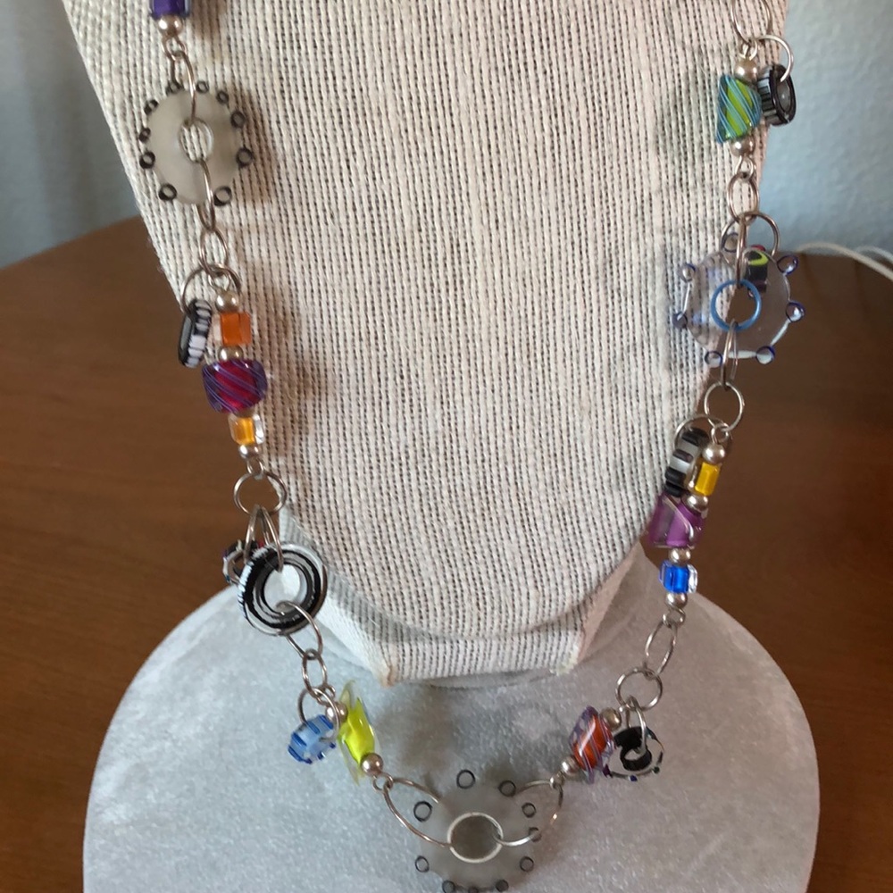 Vintage Art Glass Beads Necklace - Picture 2 of 5